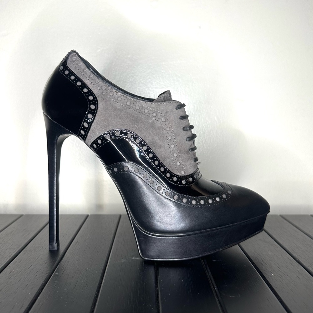 Yves Saint Laurent YSL Janis 105 Brogue Lace-up Pumps